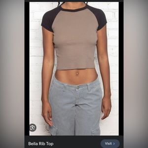 Brandy Melville Bella Top brown & black ribbed short sleeve